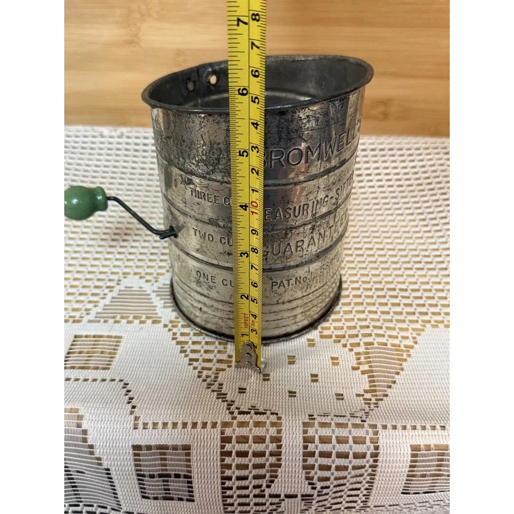 Vintage Bromwell's 1753995 Silver Green Knob Rustic 3-Cup Measuring Flour Sifter